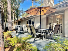 8 Dewberry - Pet Friendly!! Pool, Tennis, & Walk or Bike to Beach!